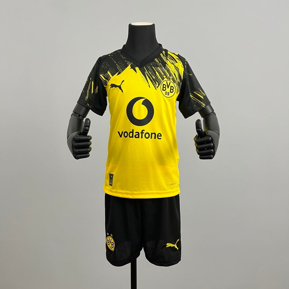 Borussia Dortmund 25-26 Local (Niño)