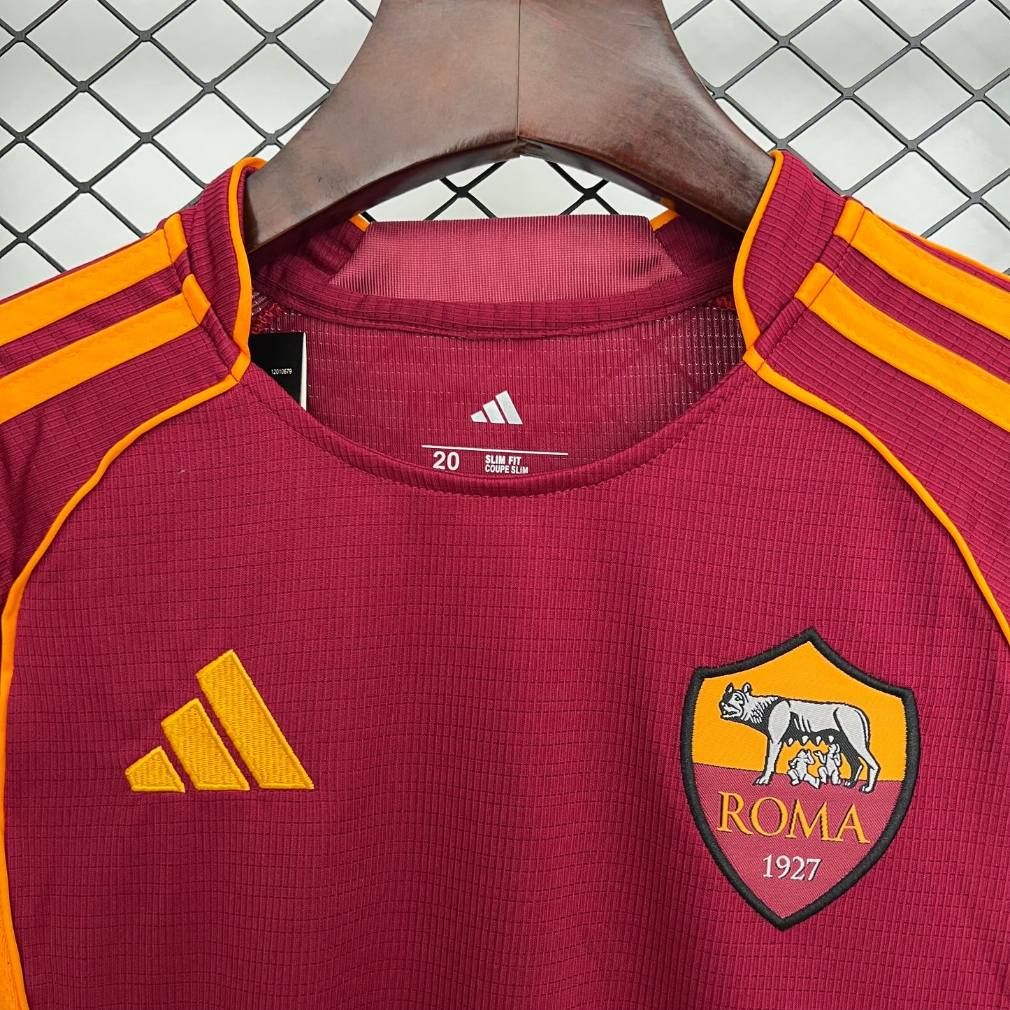 Roma 25-26 Local (Niño)