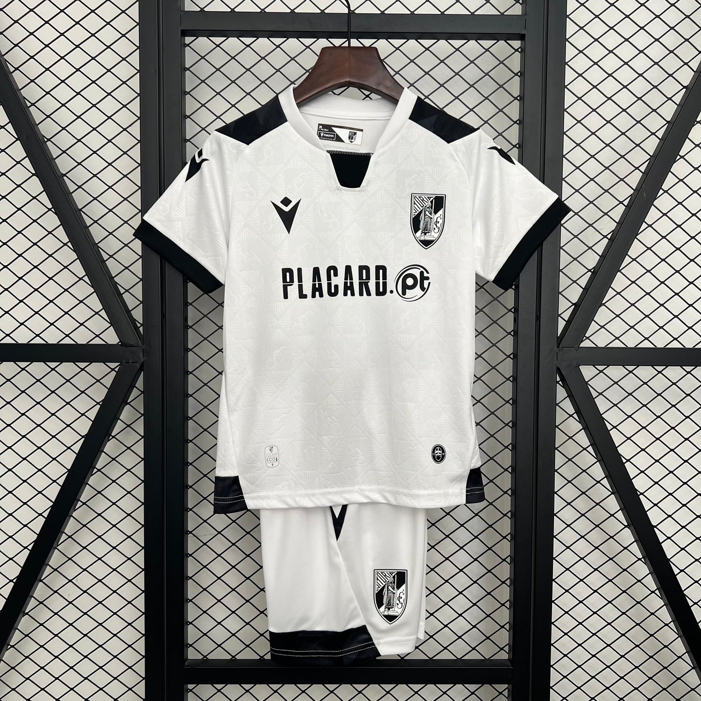 Vitoria Guimaraes 25-26 Local (Niño)