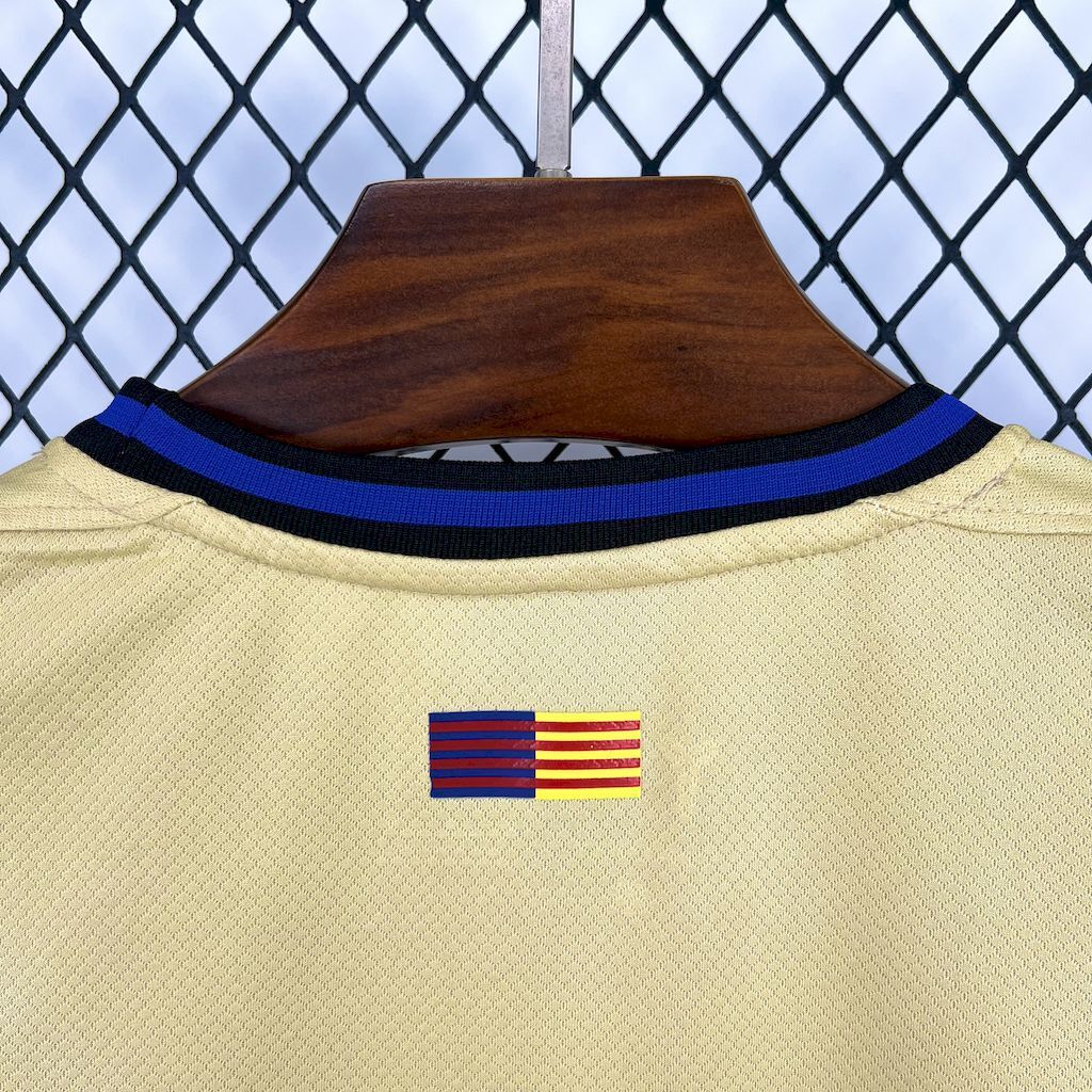 Barcelona 25-26 Visitante (Fan Version)