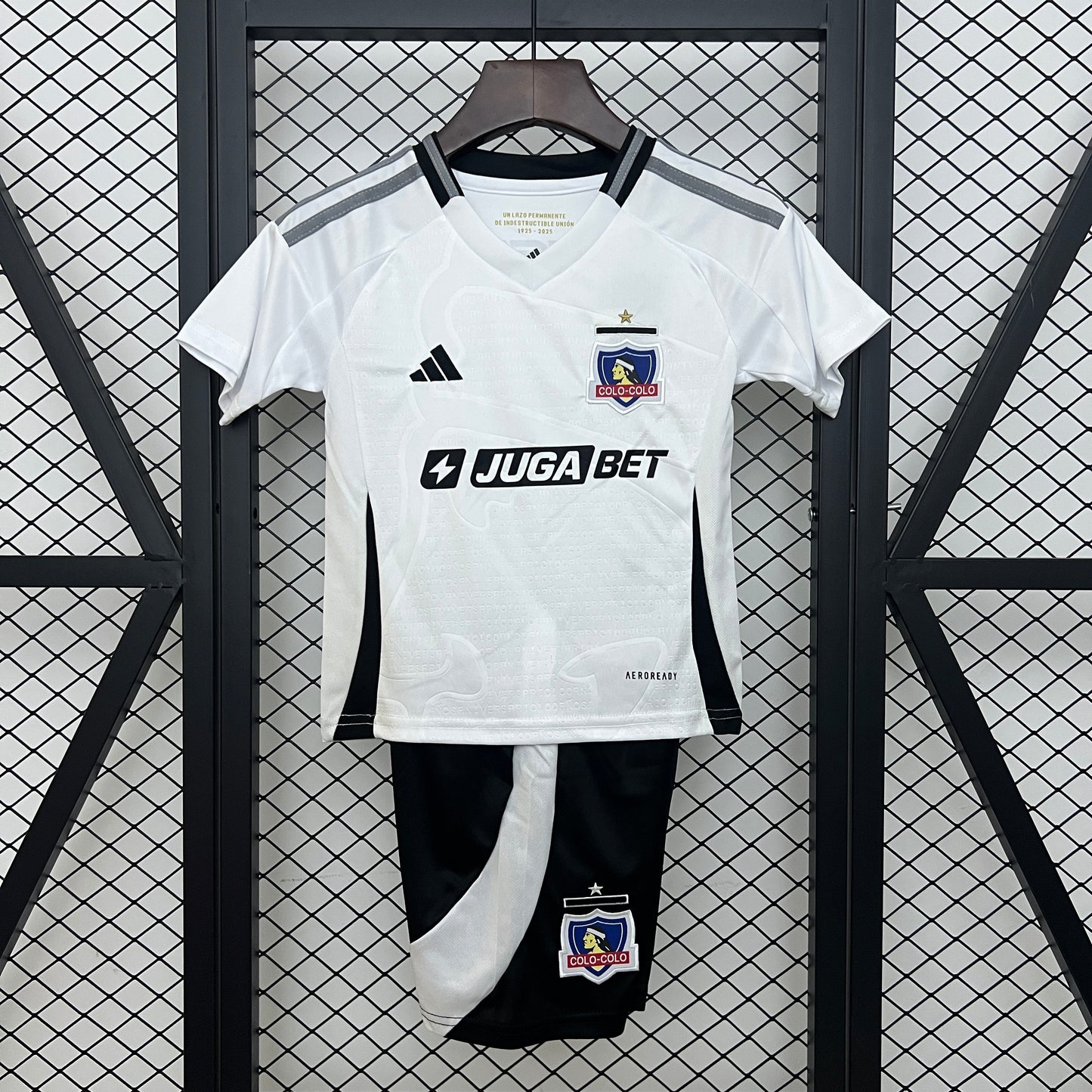 Colo‑Colo 2025 Local (Niño)