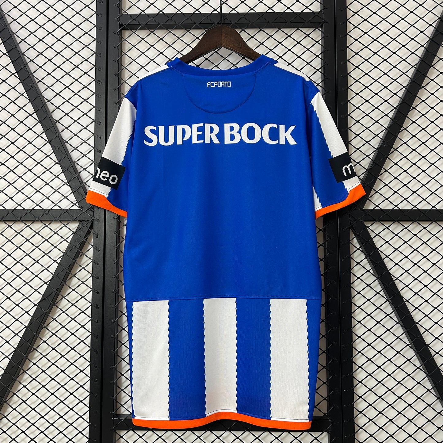 Retro Oporto 10-11 Local