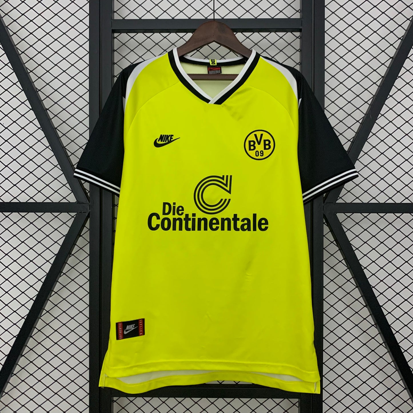 Retro Borussia Dortmund 95-96 Local