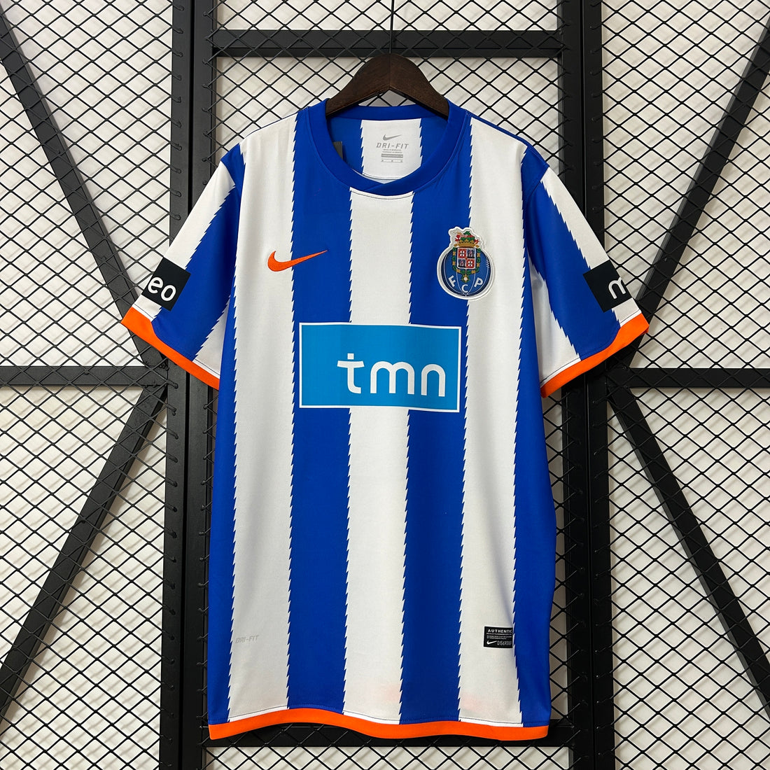 Retro Oporto 10-11 Local