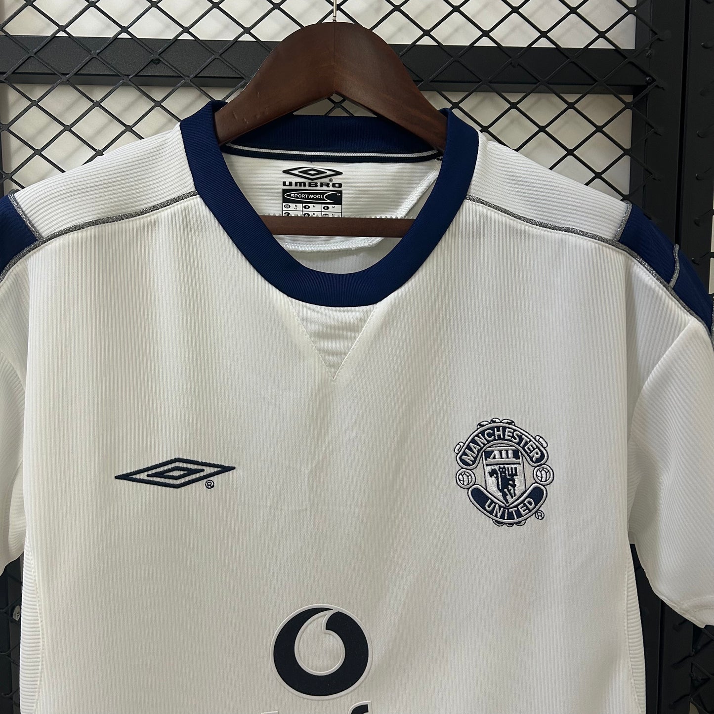 Retro Manchester United 00-01 Visitante