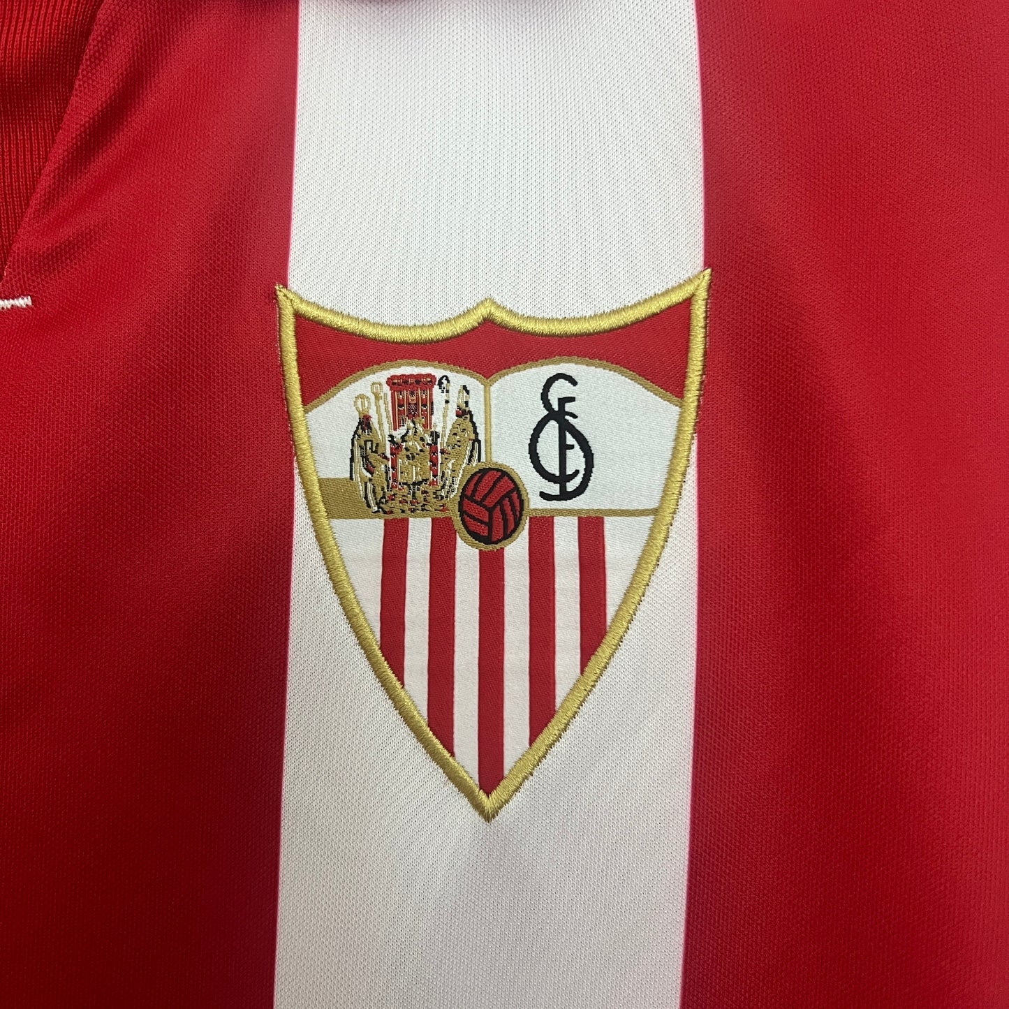 Retro Sevilla 15-16 Local