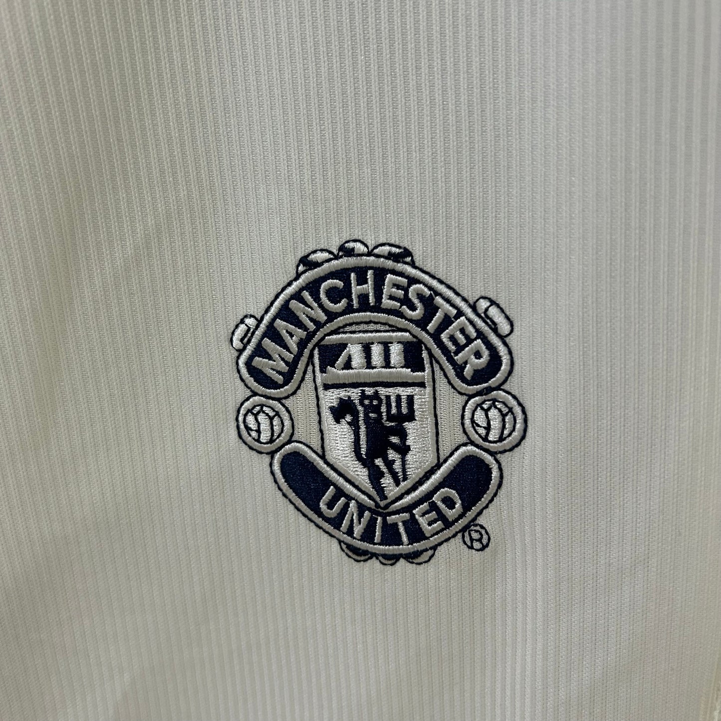 Retro Manchester United 00-01 Visitante