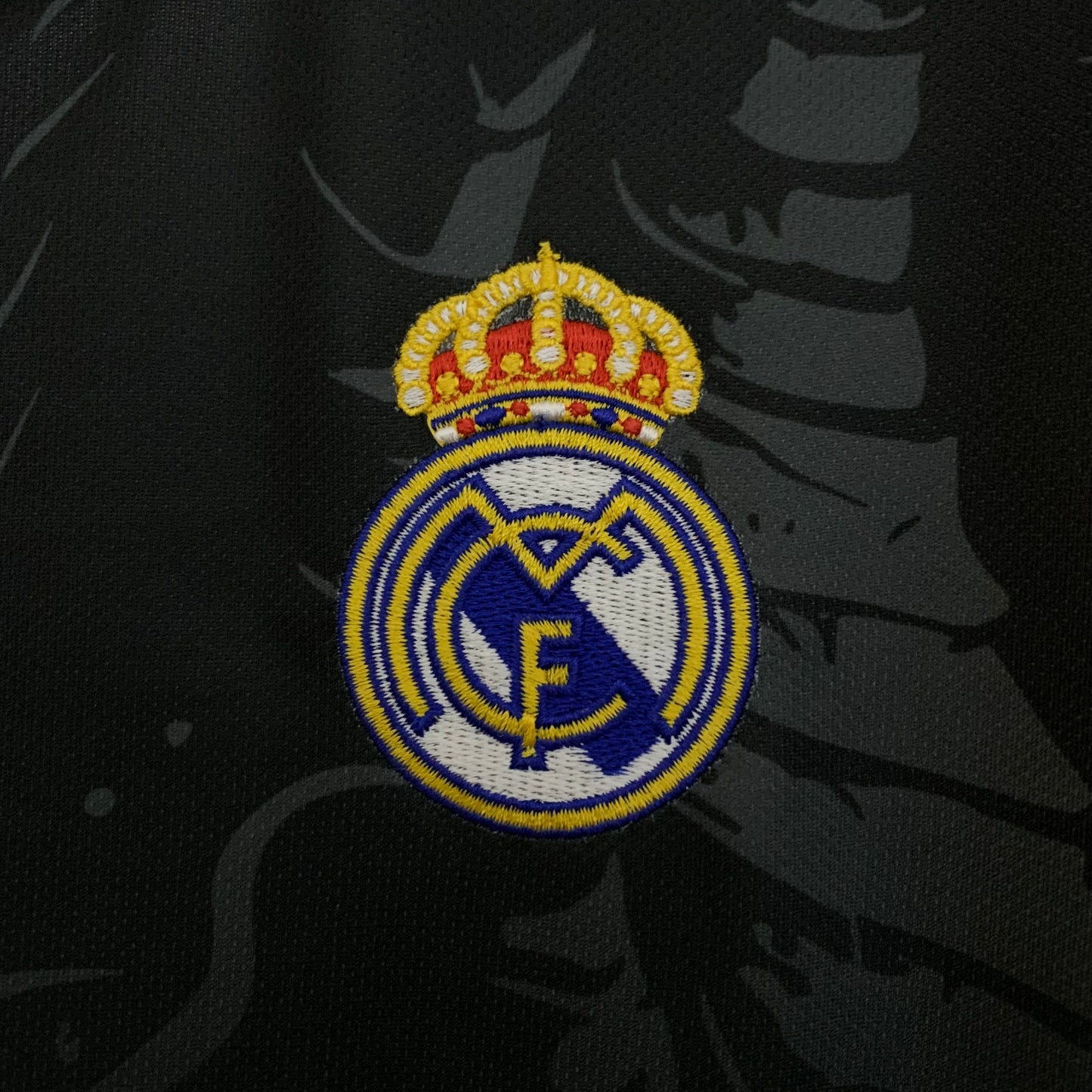 Real Madrid 2025 Edición Especial (Fan Version)
