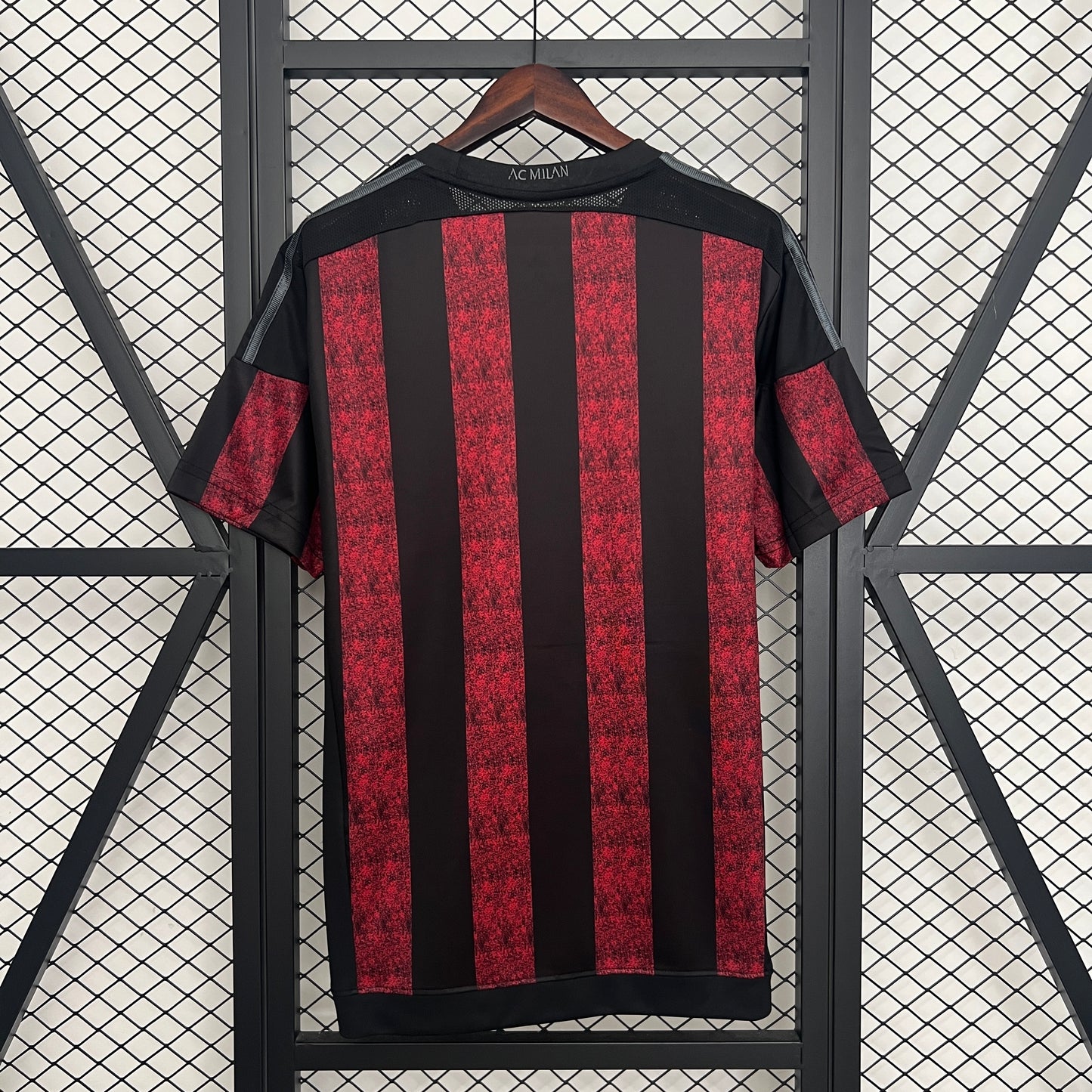 Retro Milan 15-16 Local
