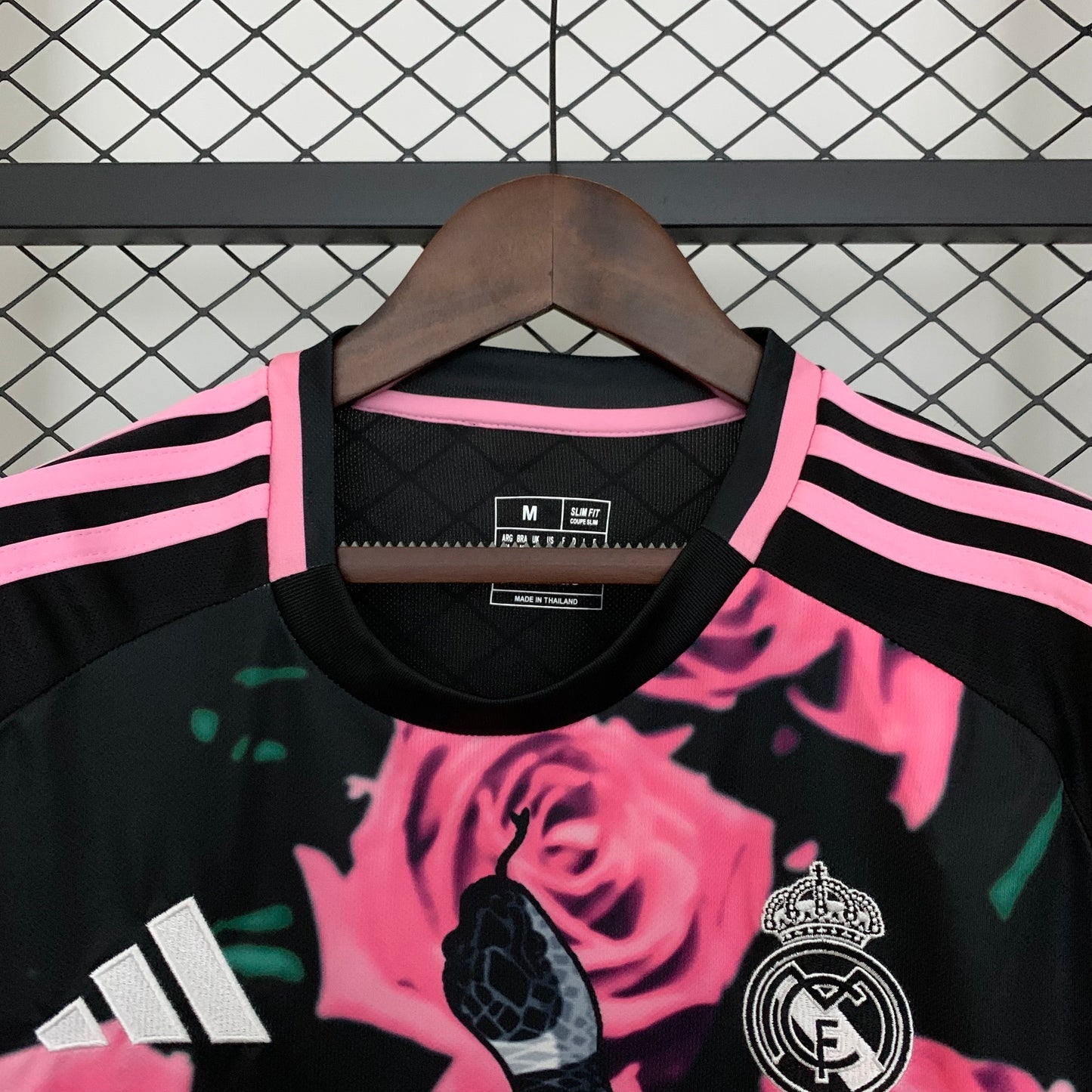 Real Madrid 2025 Edición Especial (Fan Version)