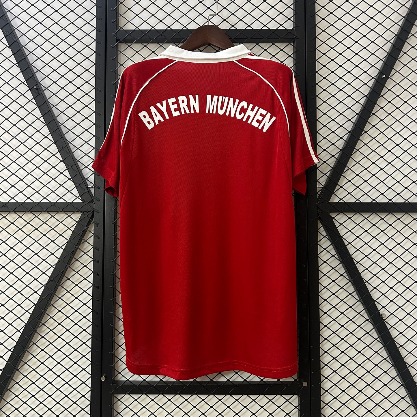 Retro Bayern Munich 05-06 Local