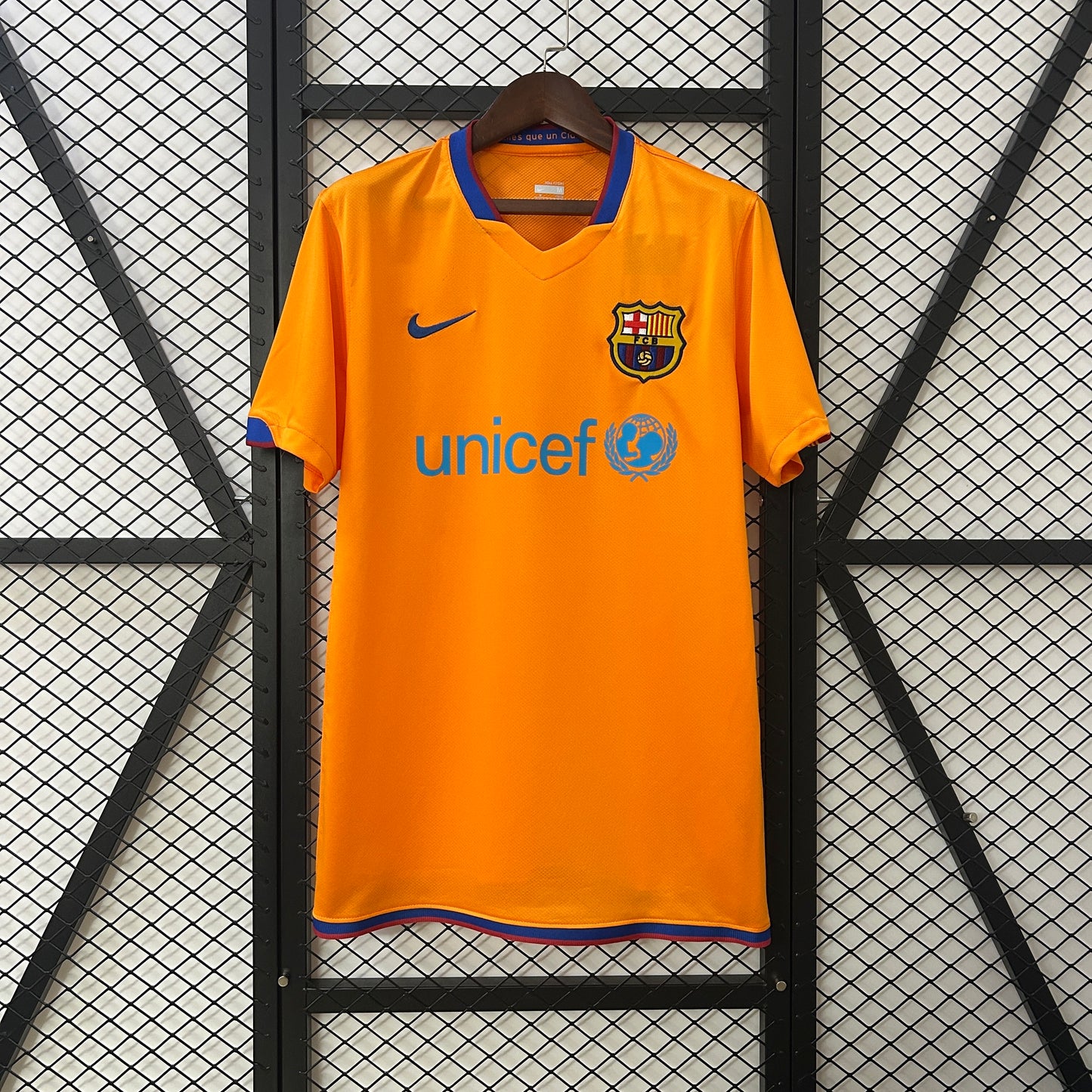 Retro Barcelona 06-07 Visitante