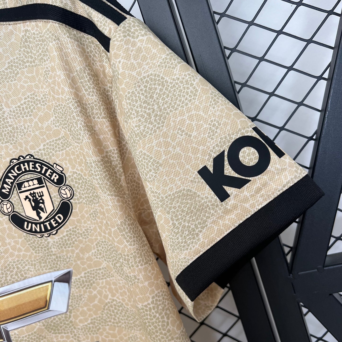Retro Manchester United 19-20 Visitante