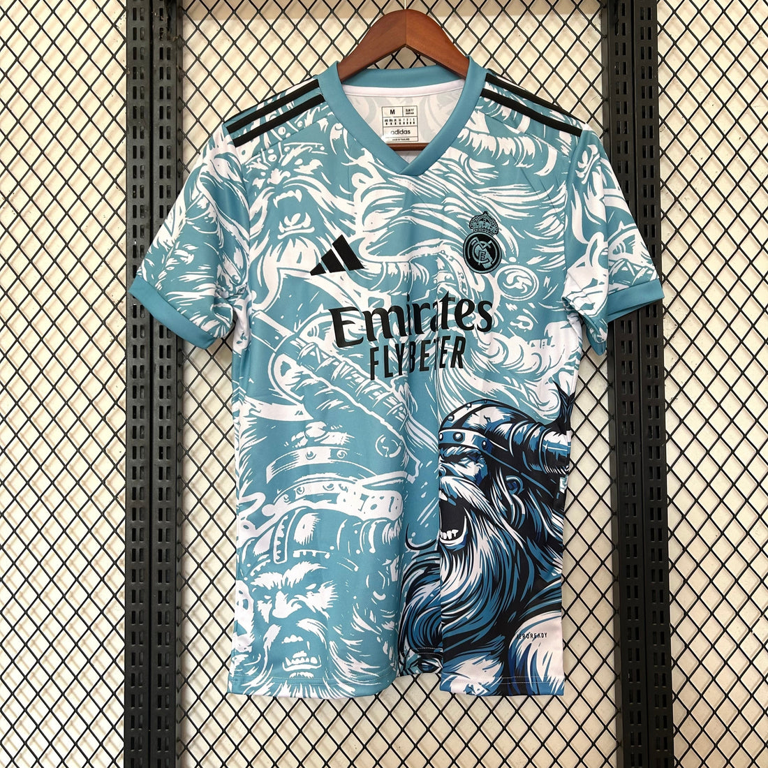 Real Madrid 2025 Edición Especial (Fan Version)
