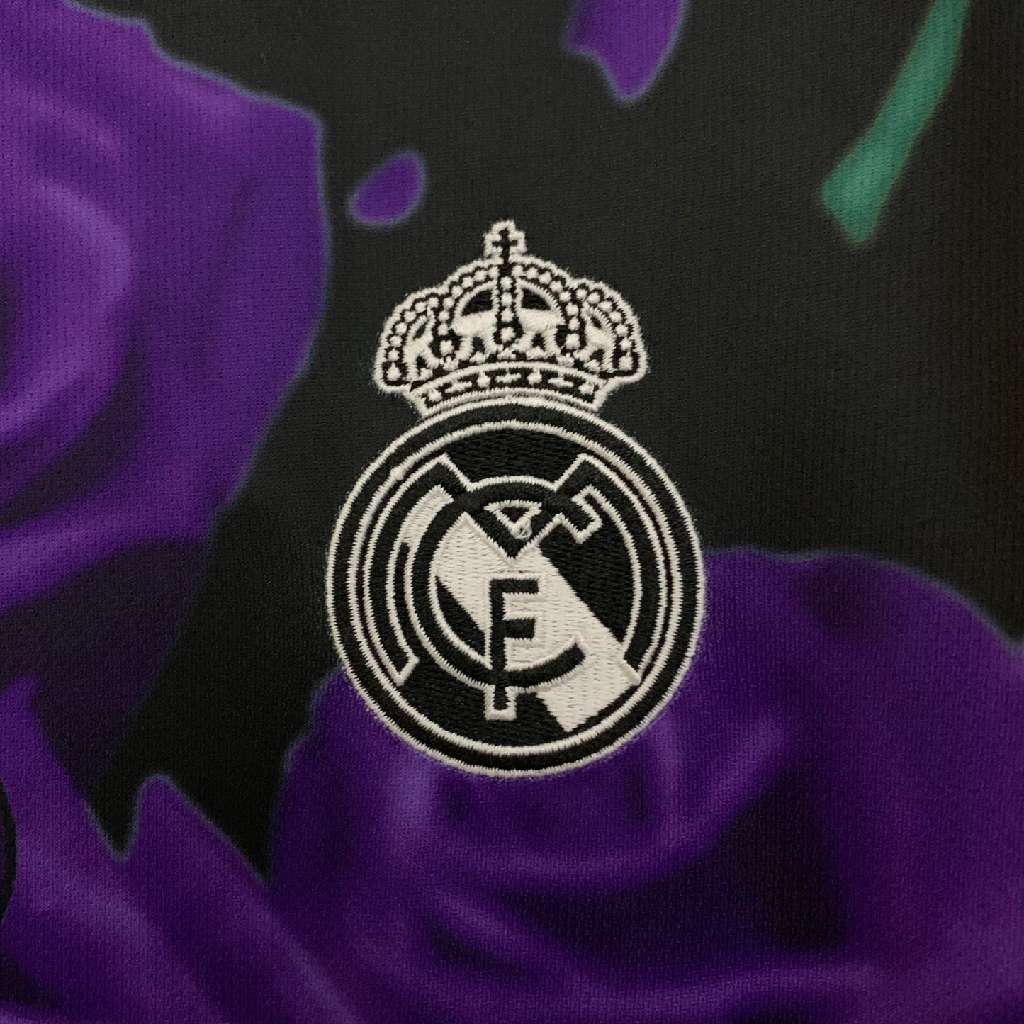 Real Madrid 2025 Edición Especial (Fan Version)
