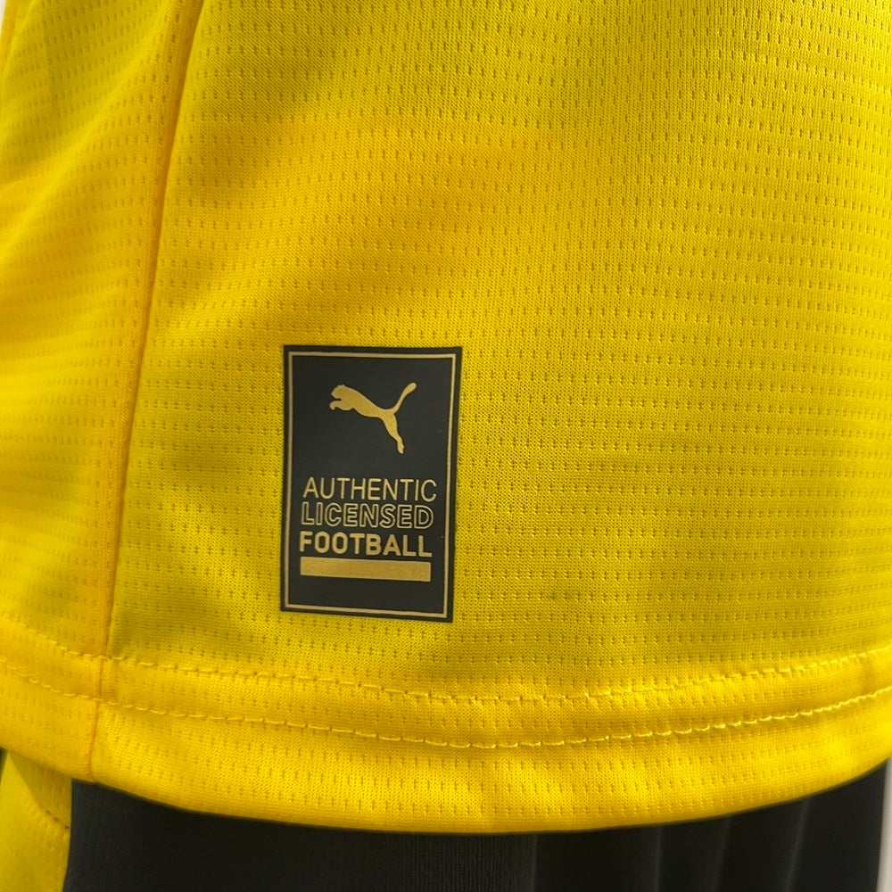 Borussia Dortmund 25-26 Local (Niño)