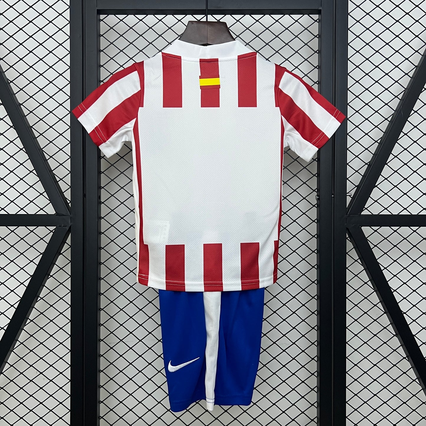 Atlético Madrid 25-26 Local (Niño)