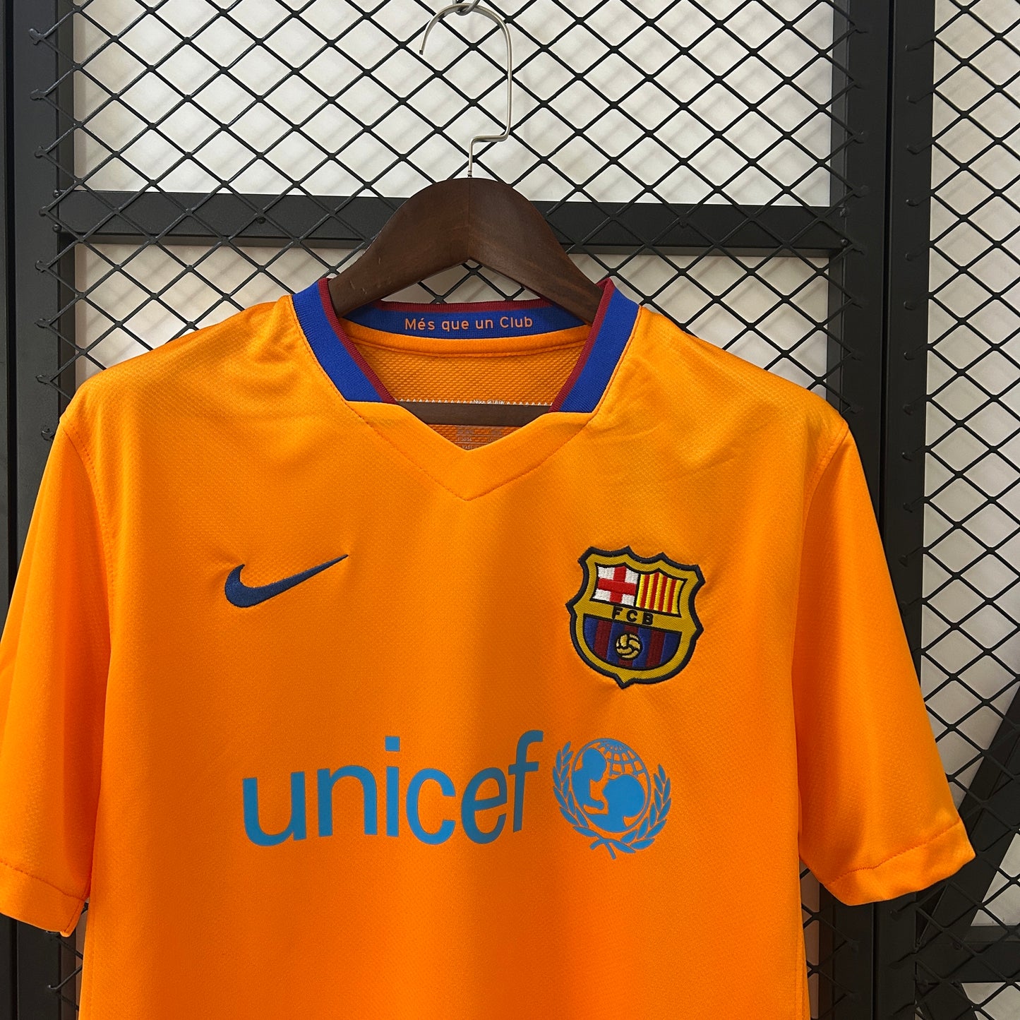 Retro Barcelona 06-07 Visitante