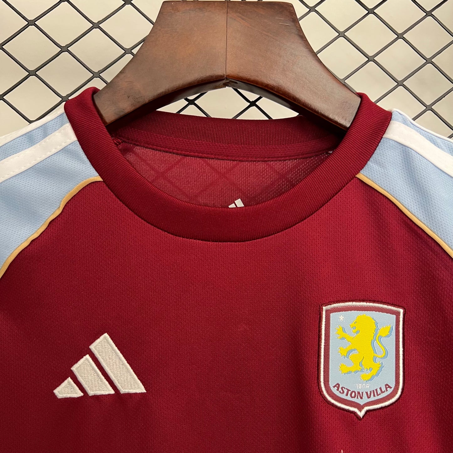 Aston Villa 25-26 Local (Niño)