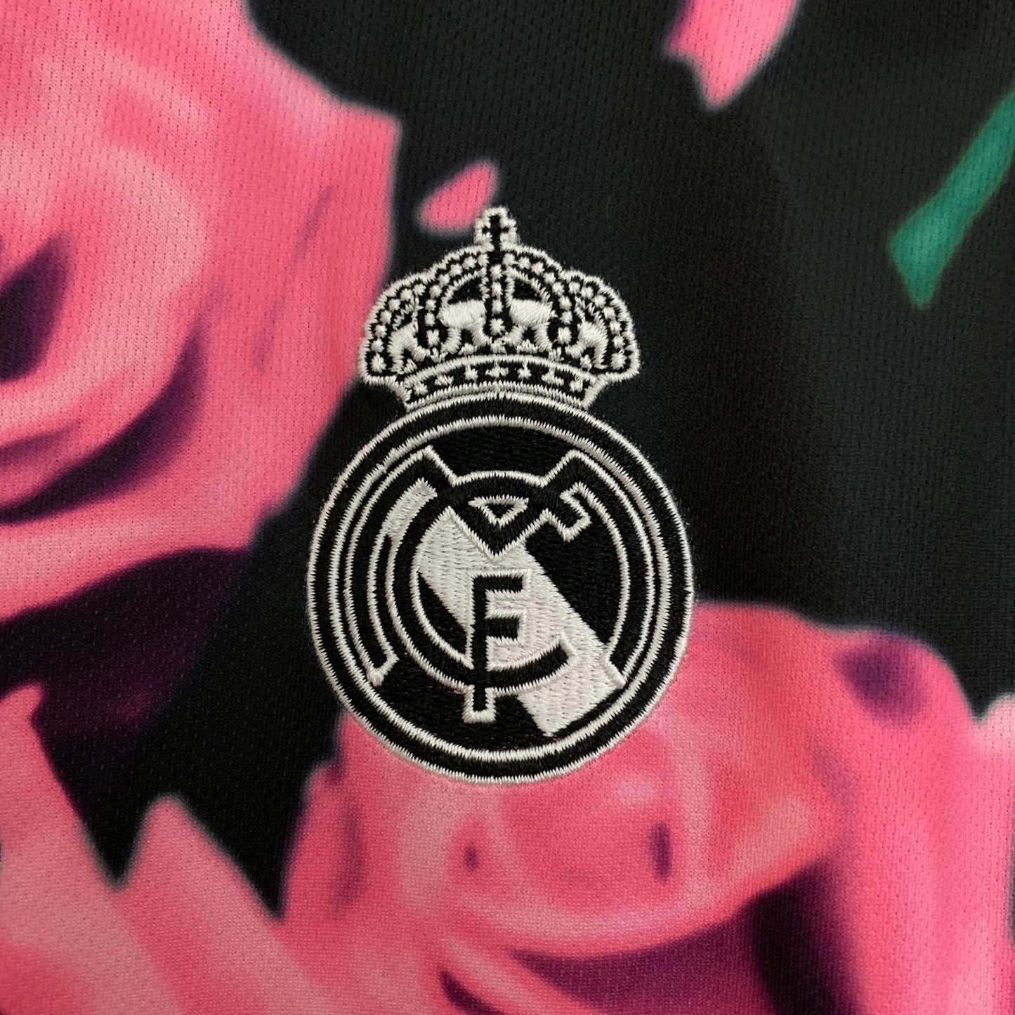 Real Madrid 2025 Edición Especial (Fan Version)