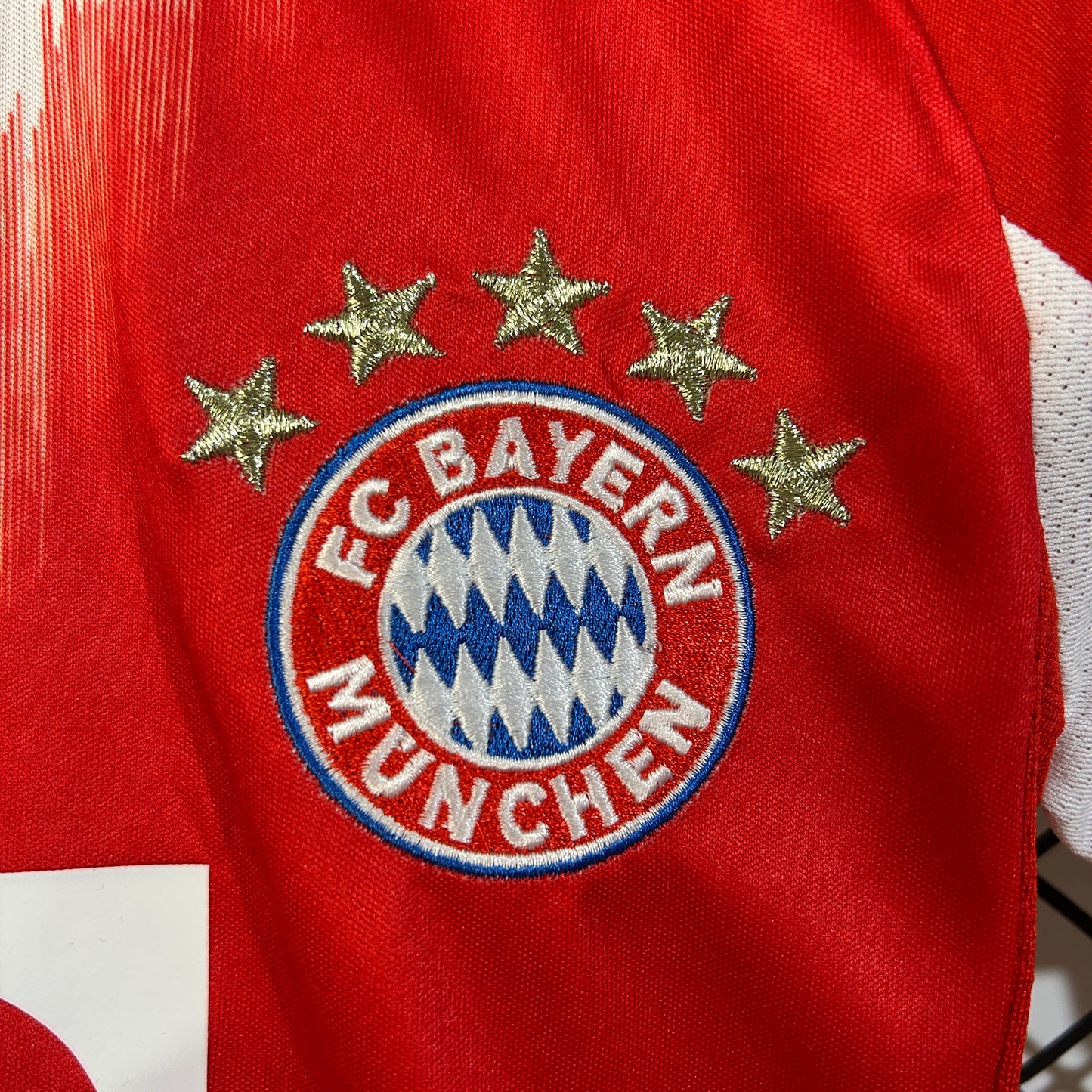 Bayern de Múnich 25-26 Local (Niño)