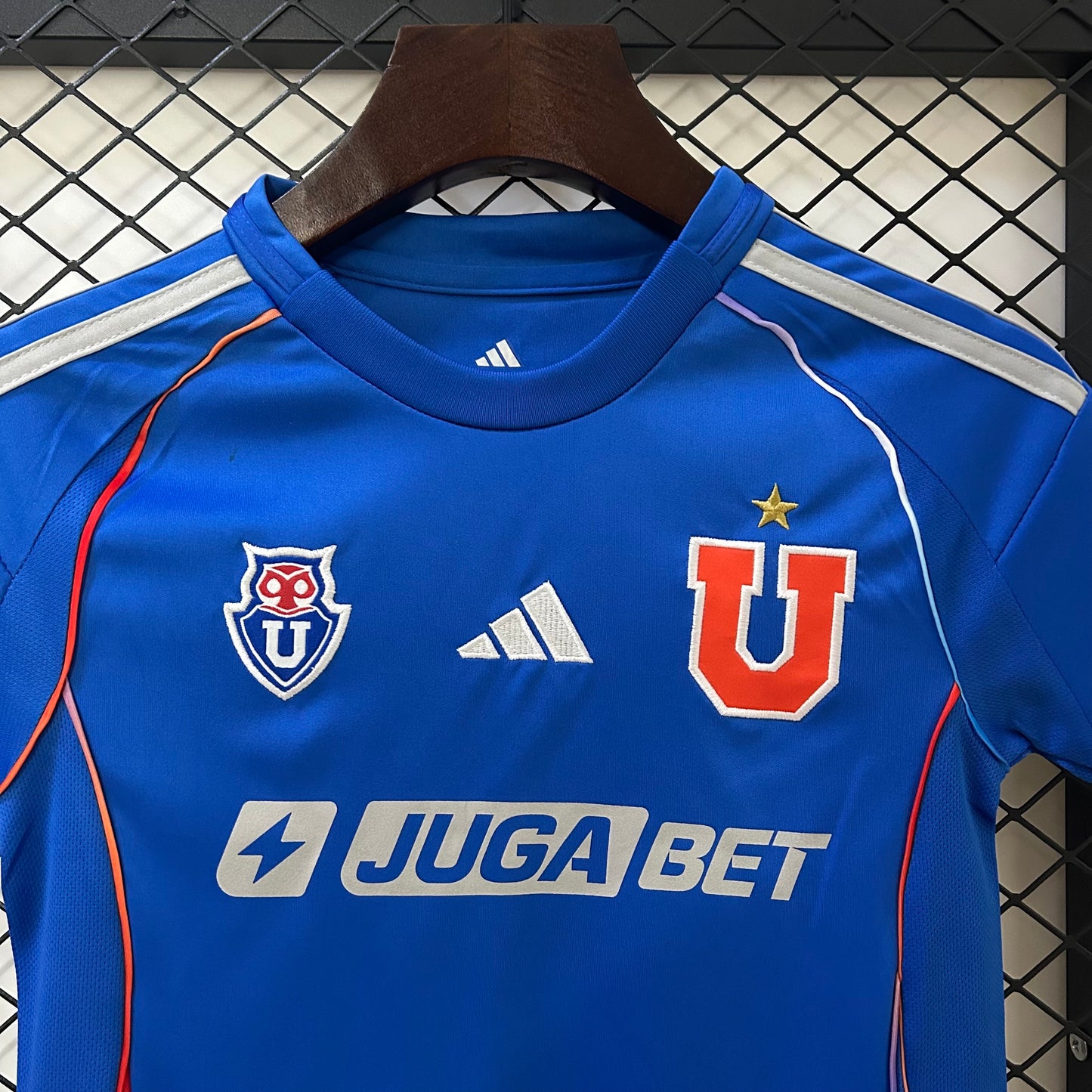 Universidad de Chile 2025 Local (Niño)