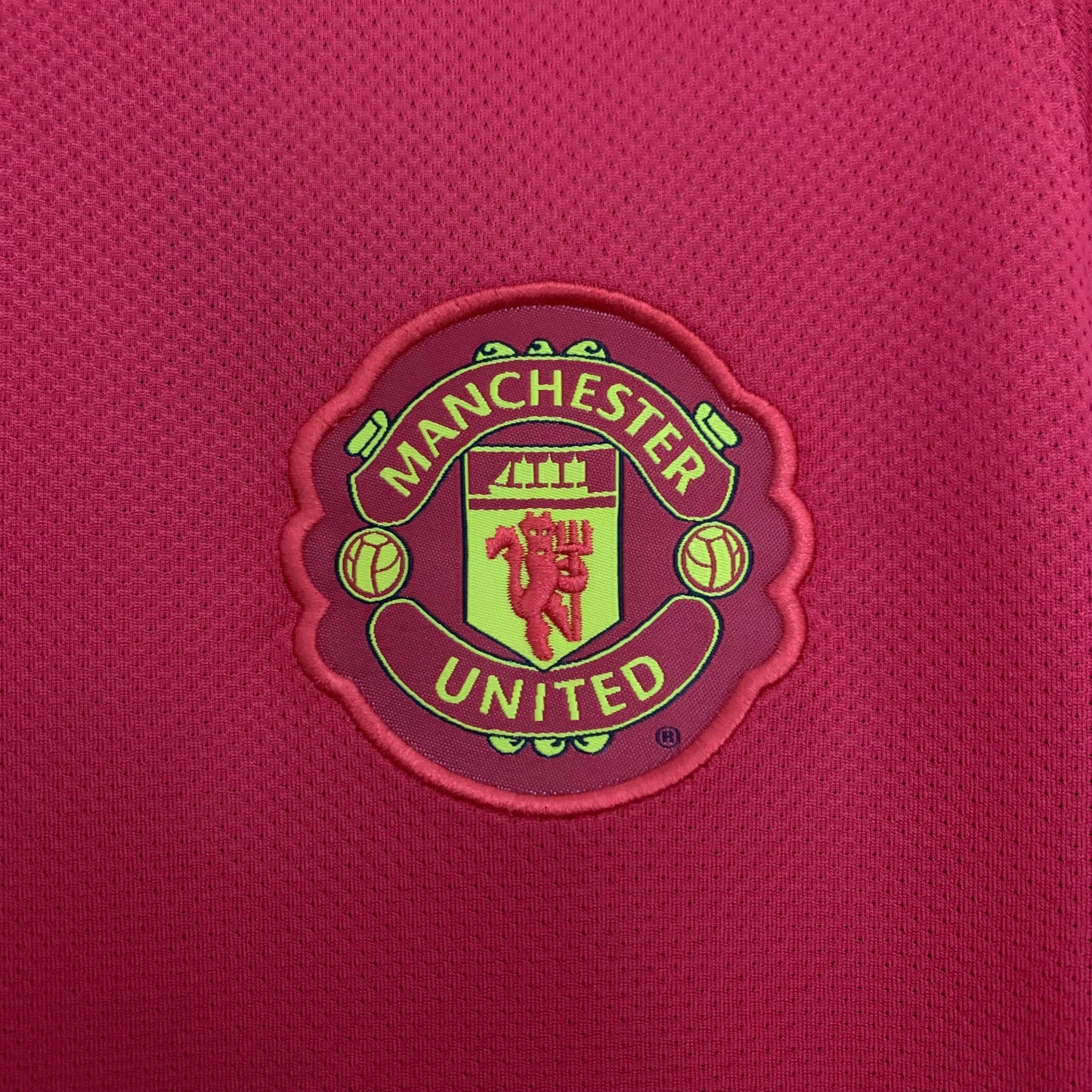 Retro Manchester United 10-11 Local
