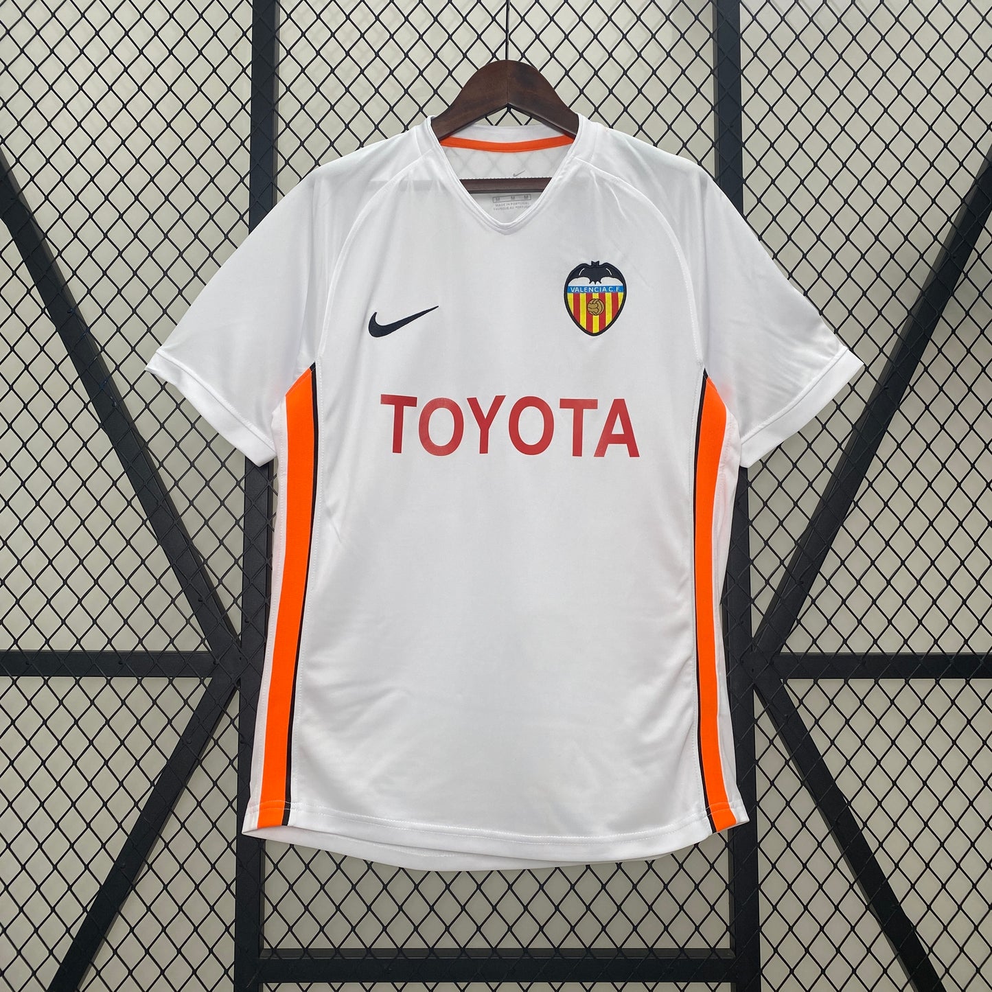 Retro Valencia 06-07 Local