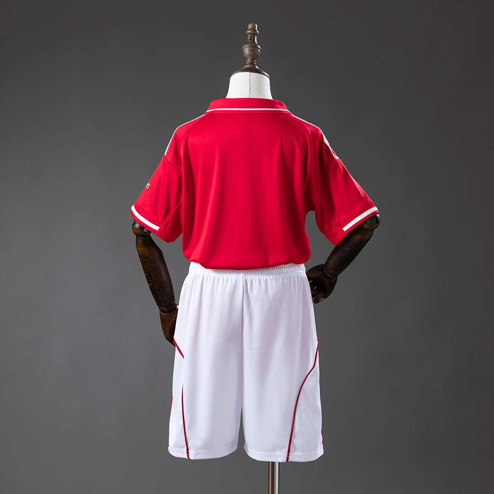 Nottingham Forest 25-26 Local (Niño)