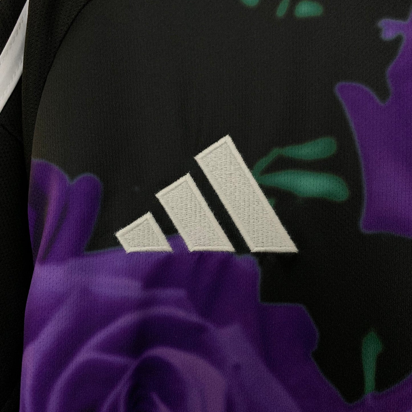 Real Madrid 2025 Edición Especial (Fan Version)