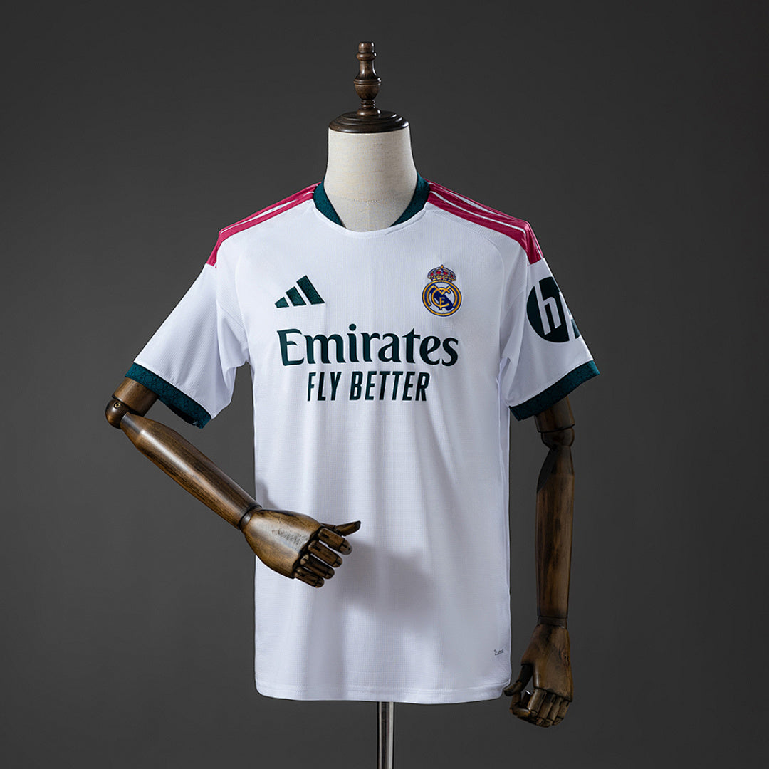 Real Madrid 26-27 Local (Fan Version)