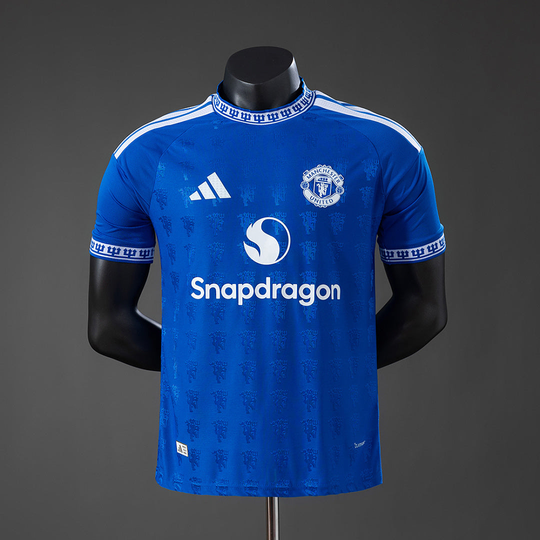 Manchester United 26-27 Edición Especial Azul (Player Version)