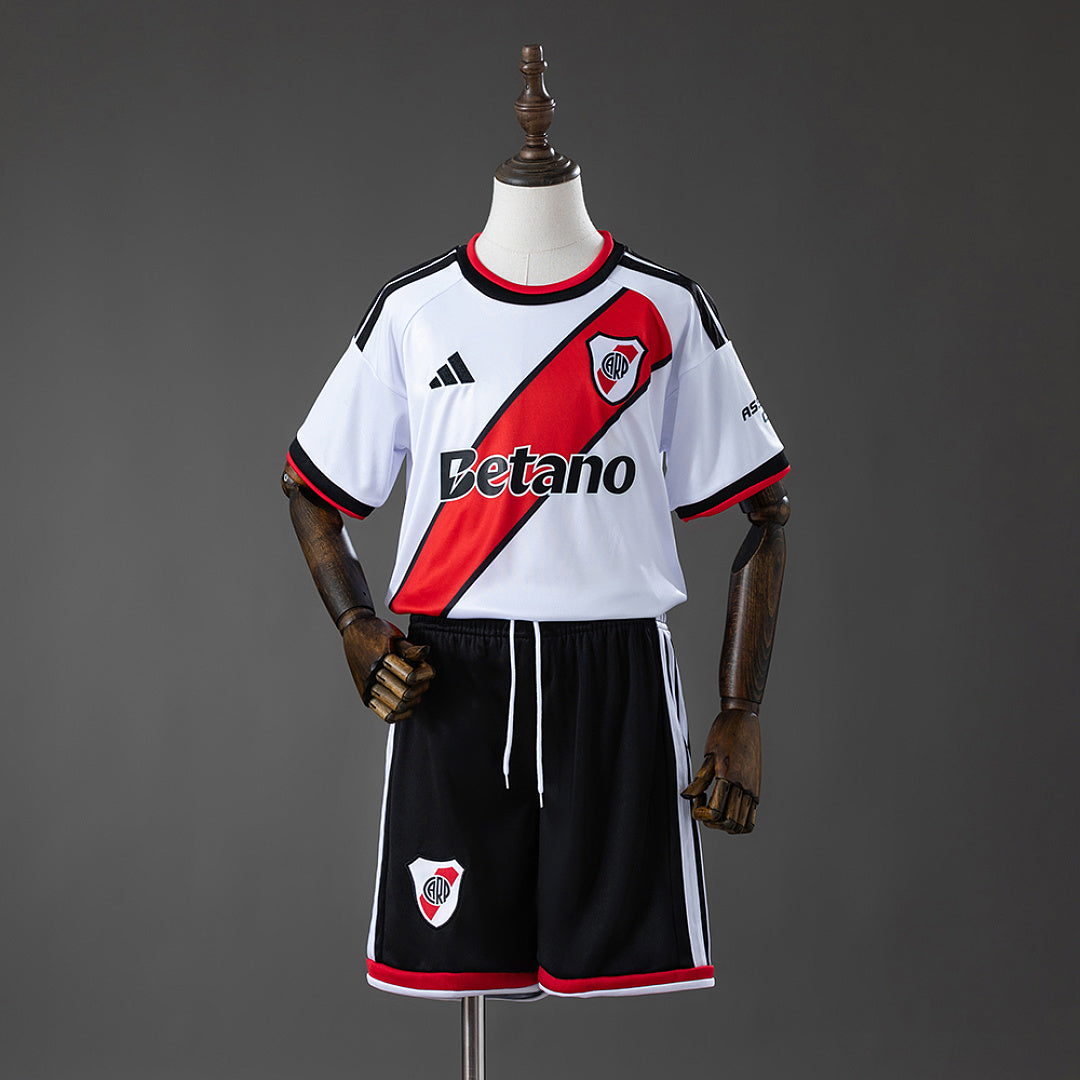 River Plate 26-27 Local (Niño)