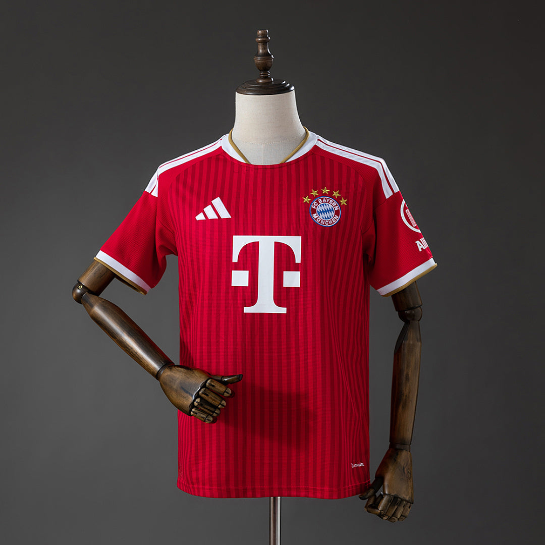 Bayern de Múnich 26-27 Local (Fan Version)