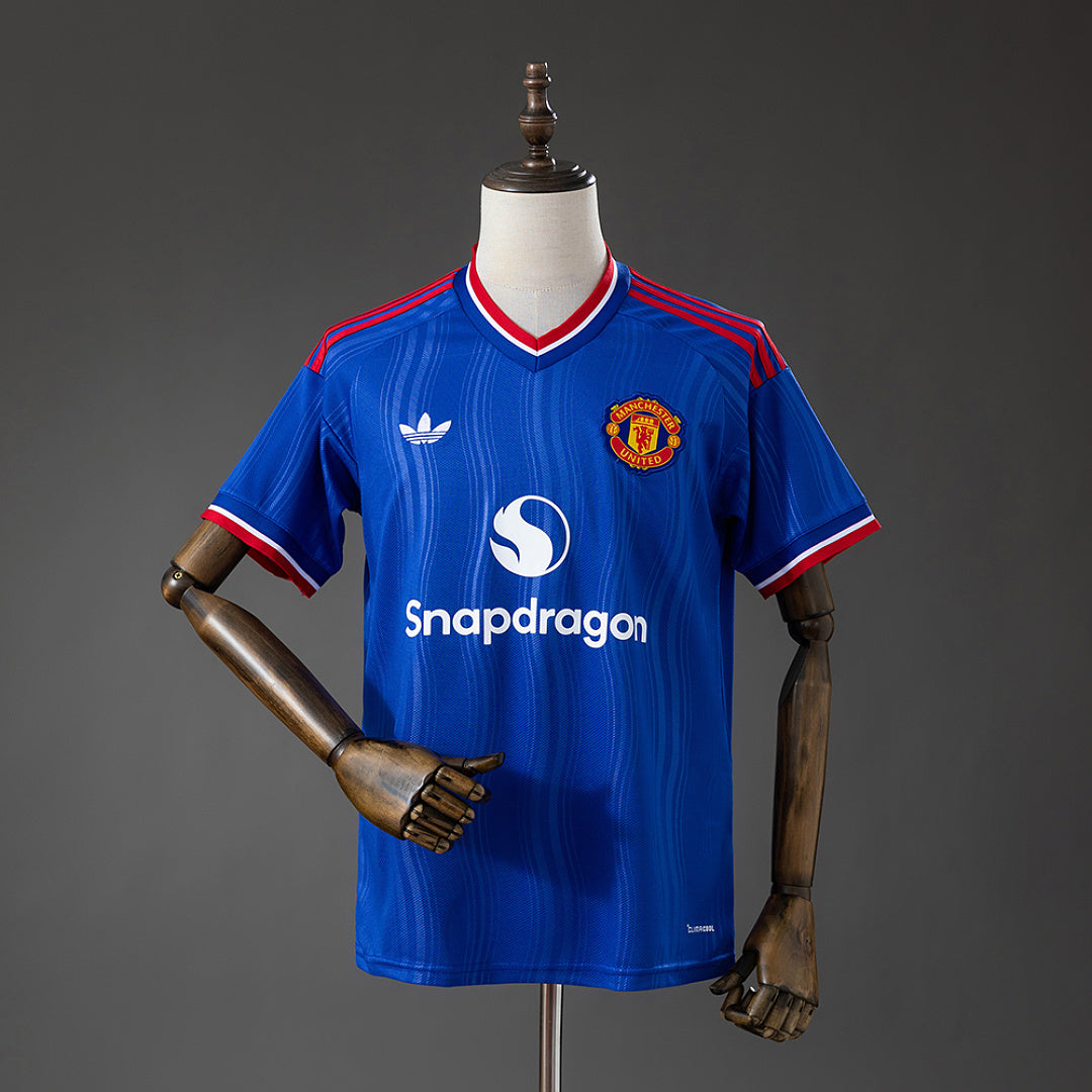 Manchester United 26-27 Visitante (Fan Version)