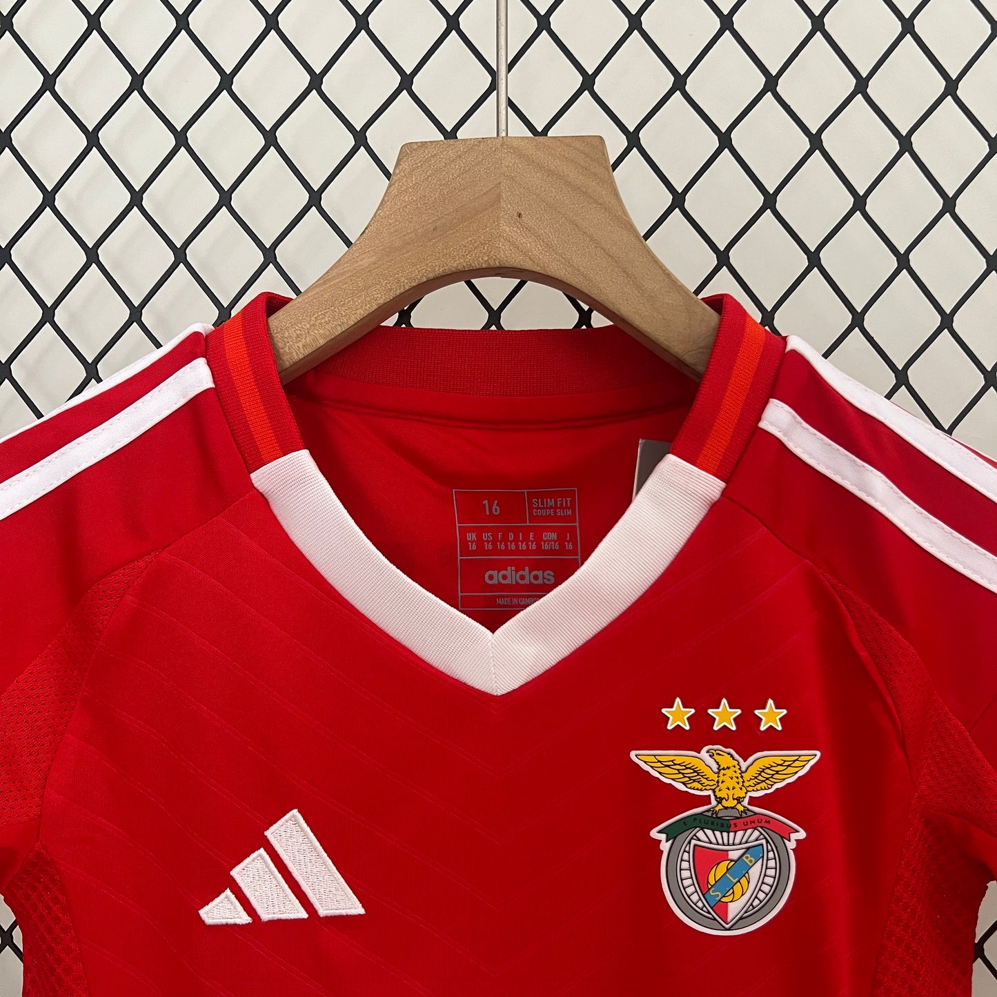 Benfica 24-25 Local (Niño)