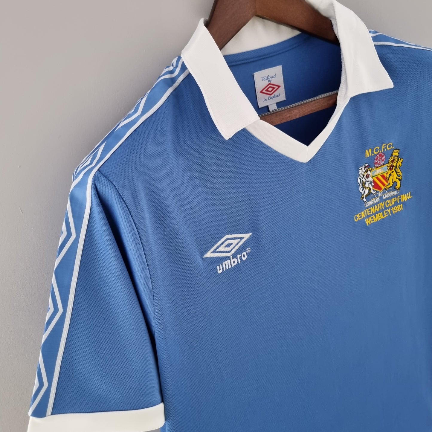 Retro Manchester City 81-82 Local