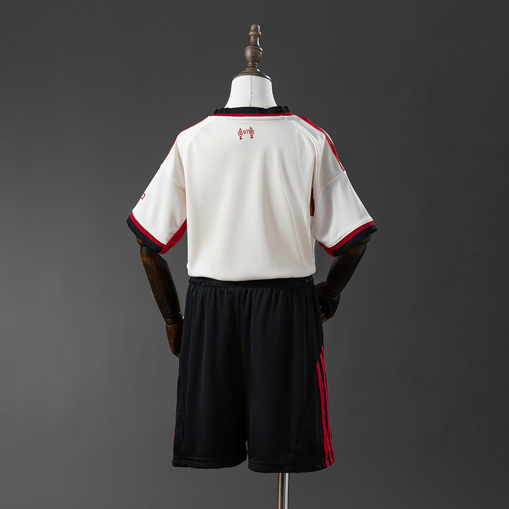 Liverpool 25-26 Visitante (Niño)