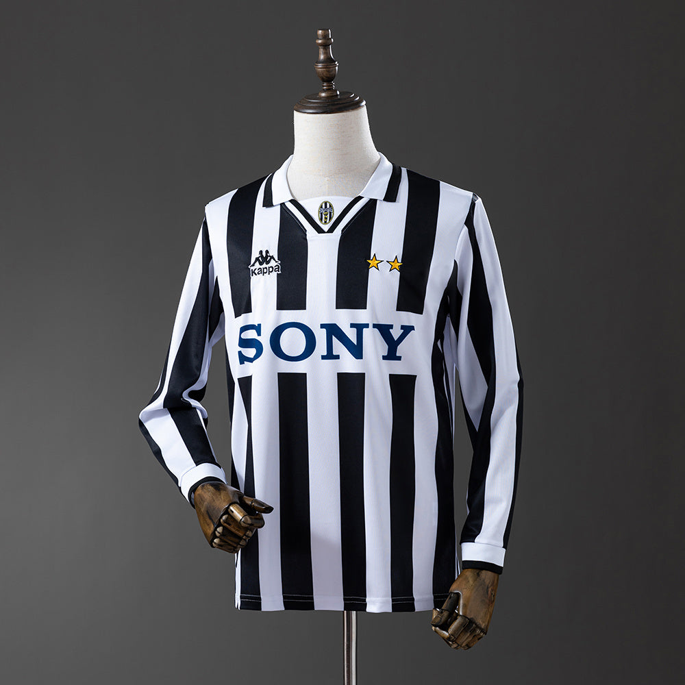 Retro Juventus 95-96 Local (Manga Larga)
