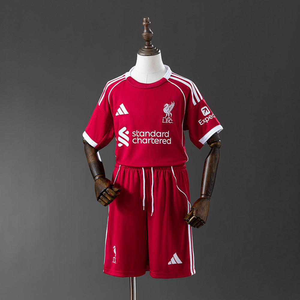 Liverpool 25-26 Local (Niño)