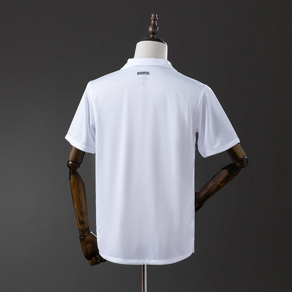 Retro Juventus 10-11 Visitante