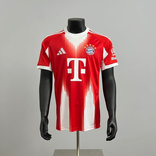Bayern de Múnich 25-26 Local (Fan Version)