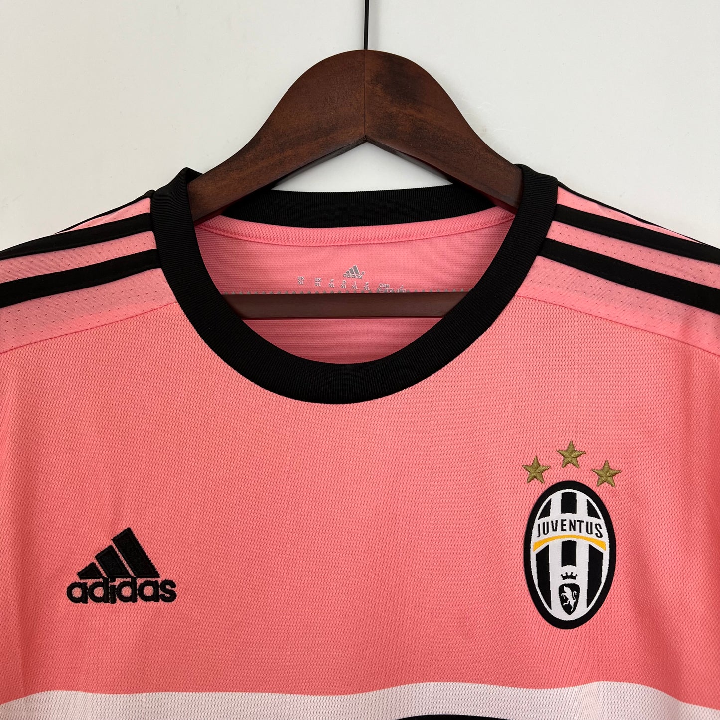 Retro Juventus 15-16 Visitante