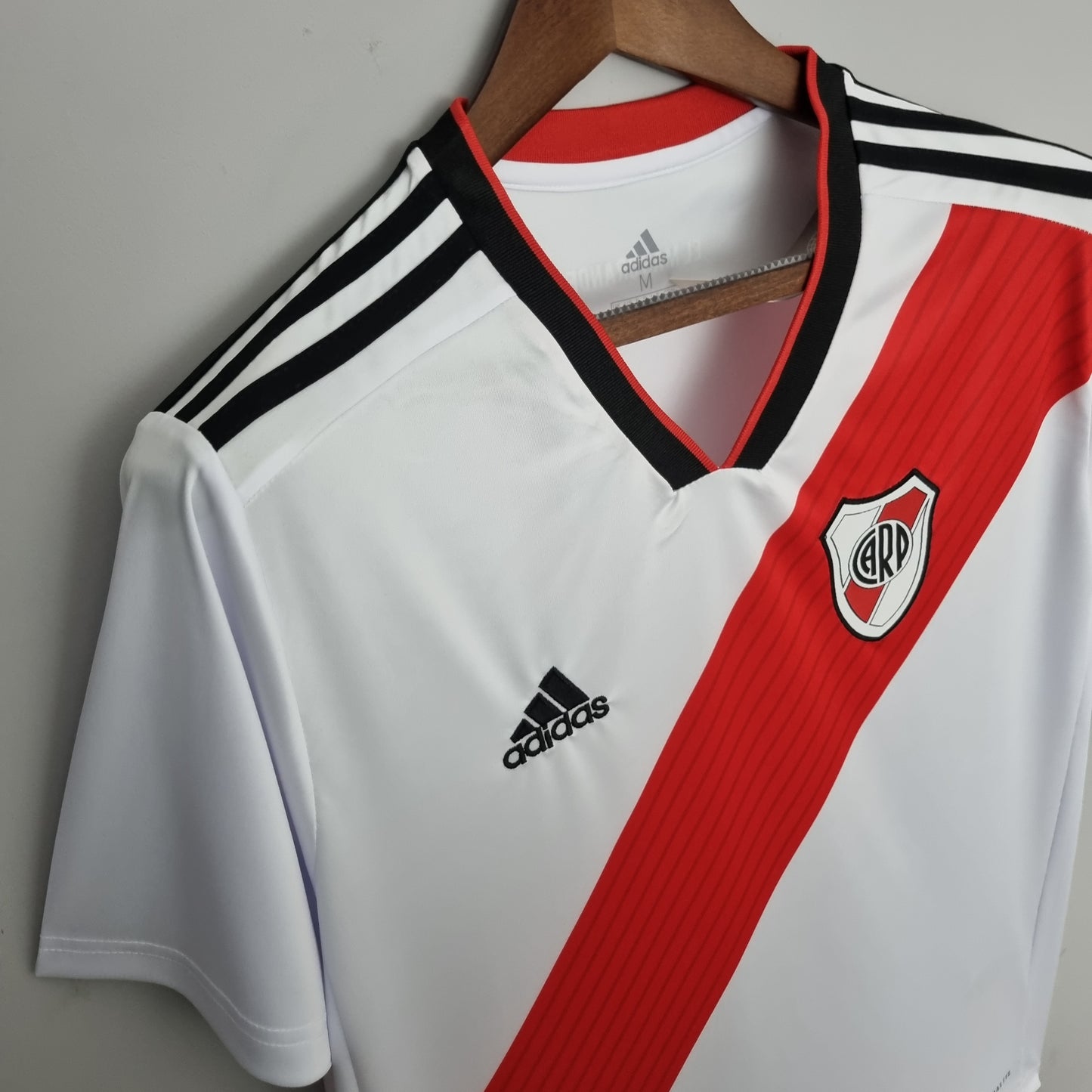 Retro River Plate 18-19 Local