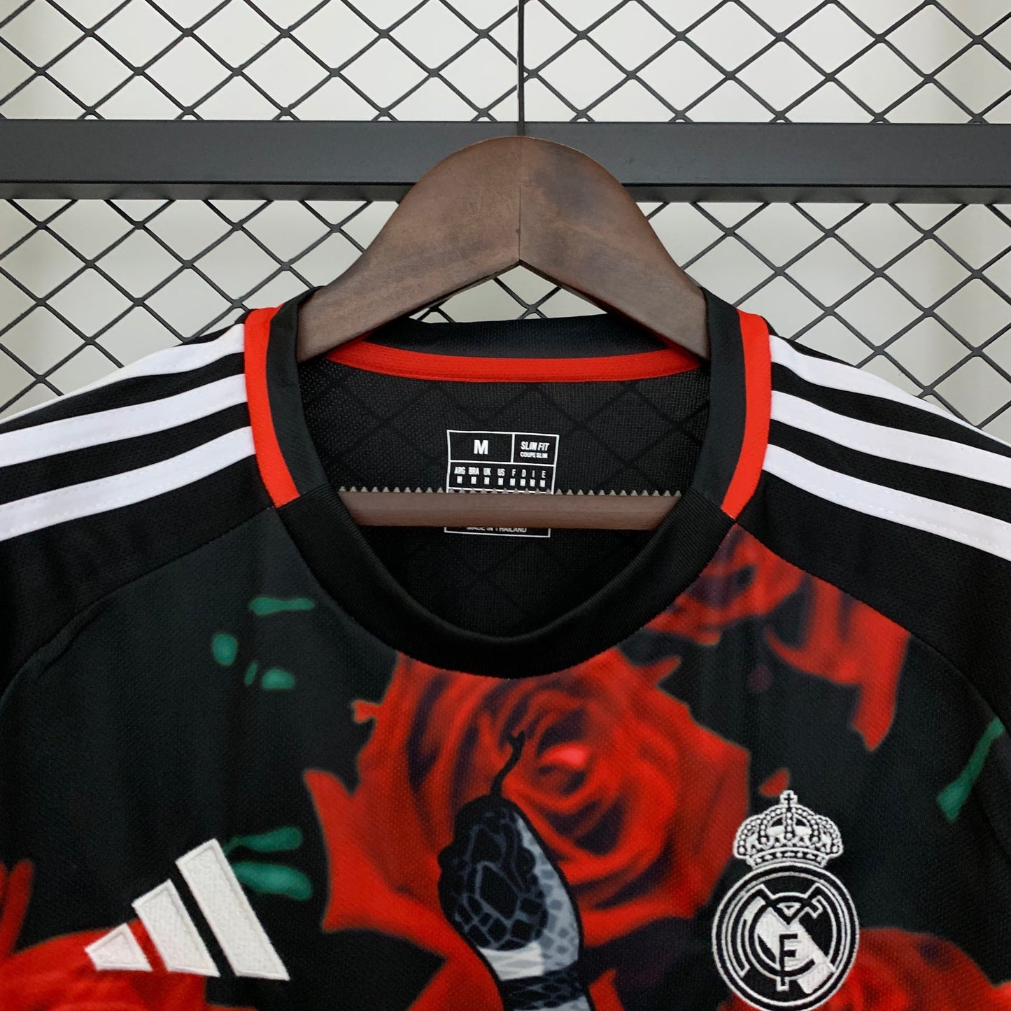 Real Madrid 2025 Edición Especial (Fan Version)