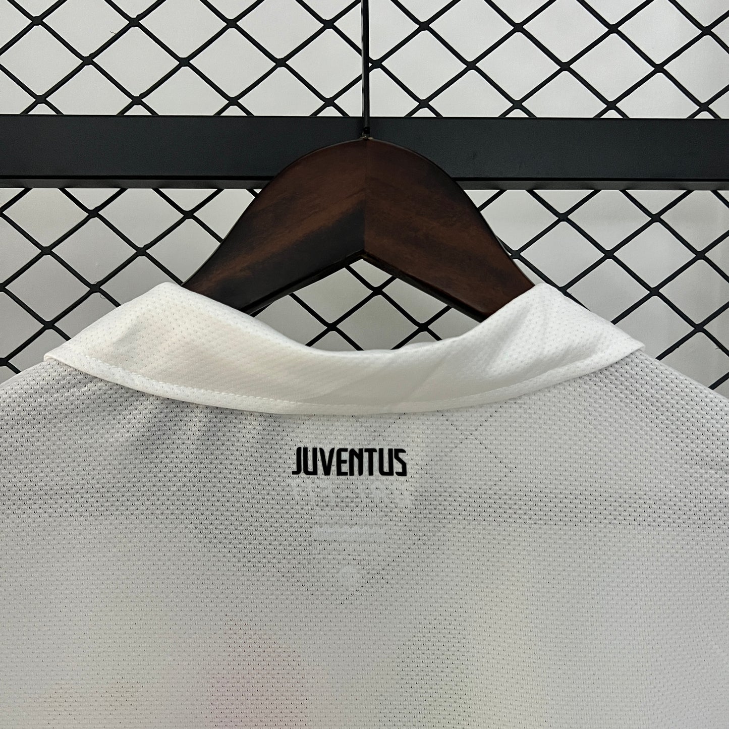 Retro Juventus 10-11 Visitante