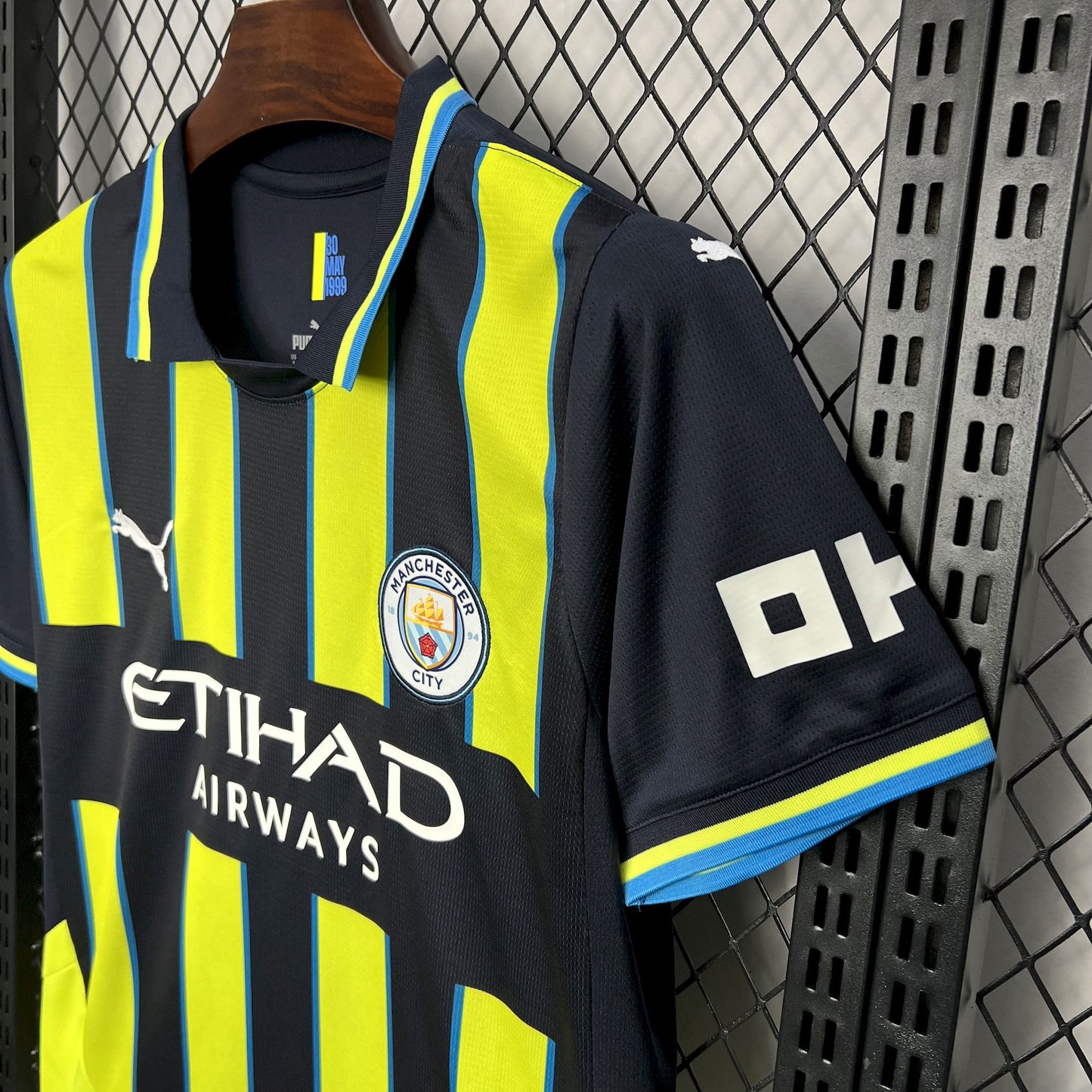 Manchester City 24-25 Visitante (Fan Version)