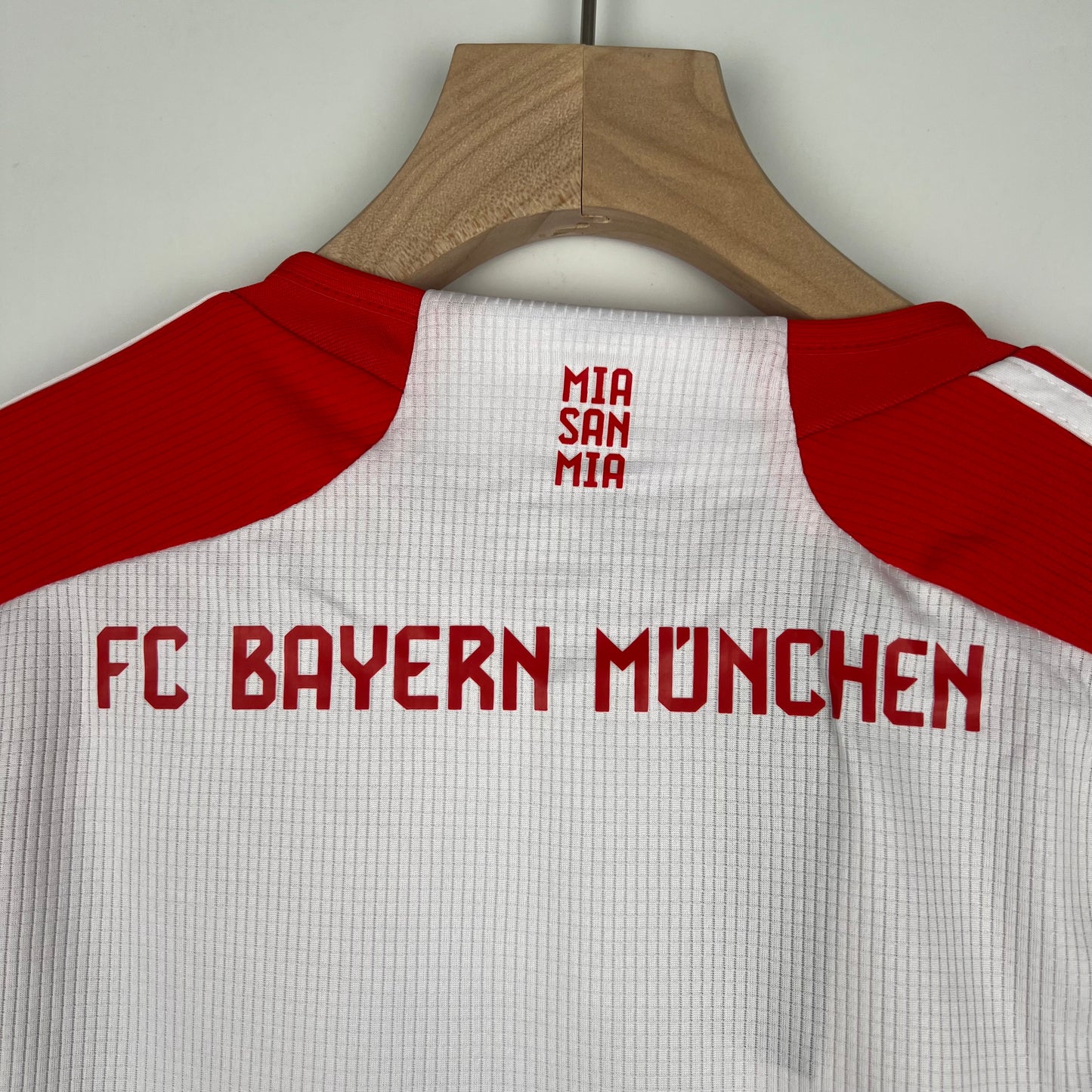 Bayern de Múnich 23-24 Local (Niño)