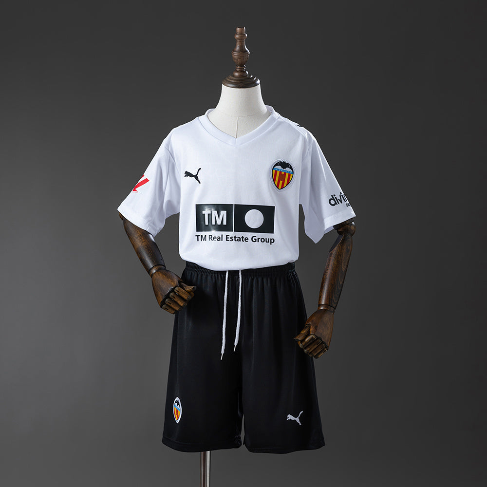 Valencia 25-26 Local (Niño)