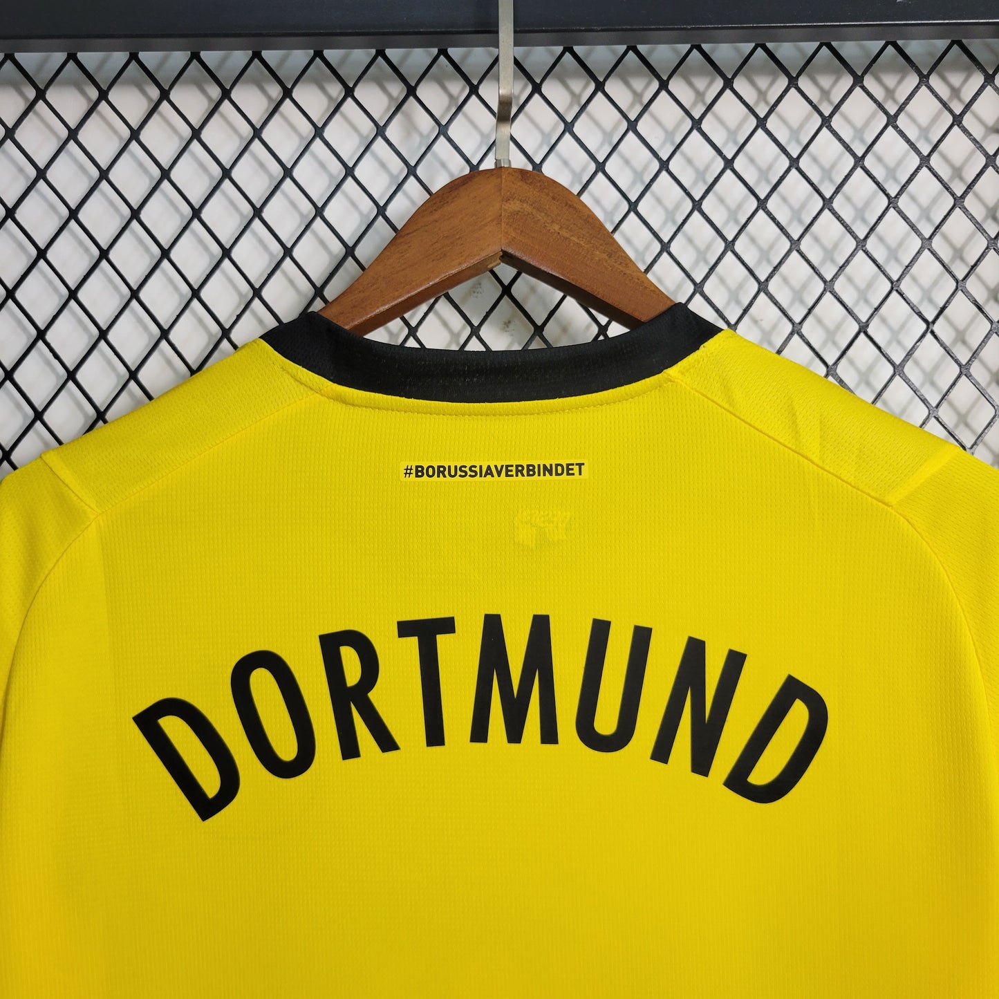 Borussia Dortmund 23-24 Local (Fan Version)